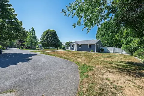 Exterior - 1 Eastmor Ln, Hampton, NH 03842 photo 5 of 5