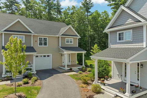 101 Centerwood Way, Manchester, NH 03104