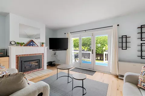 Living - 280 Eastview Cir, Williston, VT 05495 photo 2 of 2