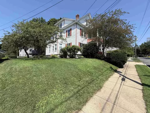 190 Ray St, Manchester, NH 03104