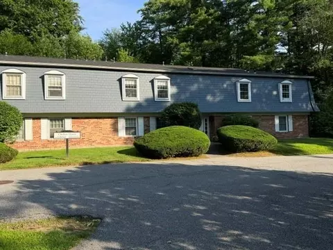 125 Kennedy Dr #24, South Burlington, VT 05403