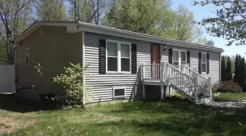 13 Squire Ridge Rd, Hampstead, NH 03841