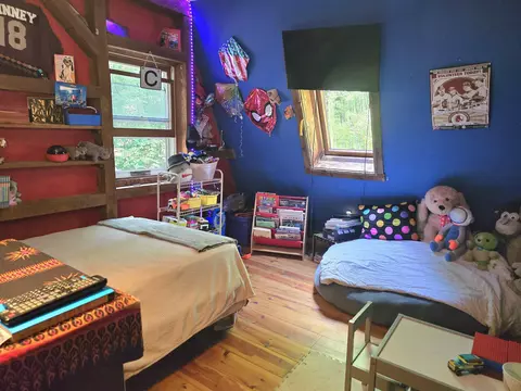 Bedroom - 9 Burdett Rd, Intervale, NH 03845 photo 5 of 5