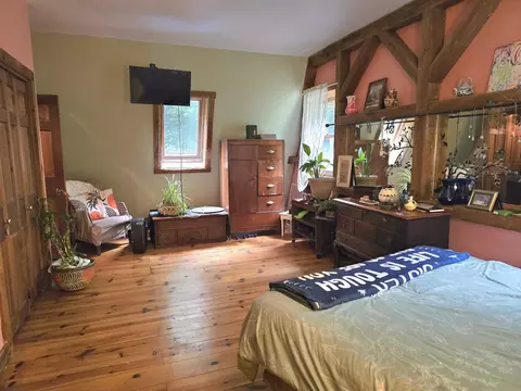 Bedroom - 9 Burdett Rd, Intervale, NH 03845 photo 3 of 5