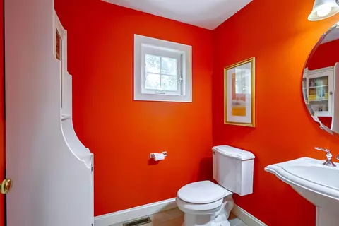 Bath - 6 Stonewall Way #C, Exeter, NH 03833 photo 1 of 4
