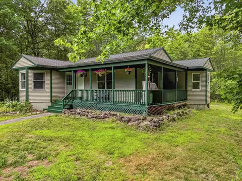 127 Little Falls Rd, Hollis, ME 04042
