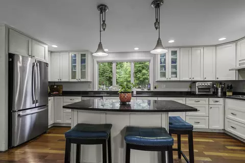 Kitchen - 124 Eastside Dr, Concord, NH 03301 photo 3 of 4