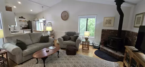 445 Old Quechee Rd #E, Hartford, VT 05059 photo 4