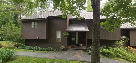 445 Old Quechee Rd #E, Hartford, VT 05059 photo 1
