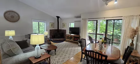 445 Old Quechee Rd #E, Hartford, VT 05059 photo 8
