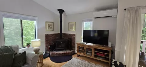 445 Old Quechee Rd #E, Hartford, VT 05059 photo 3