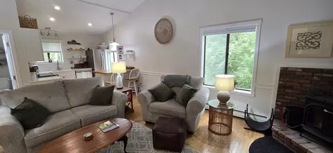 445 Old Quechee Rd #E, Hartford, VT 05059 photo 11