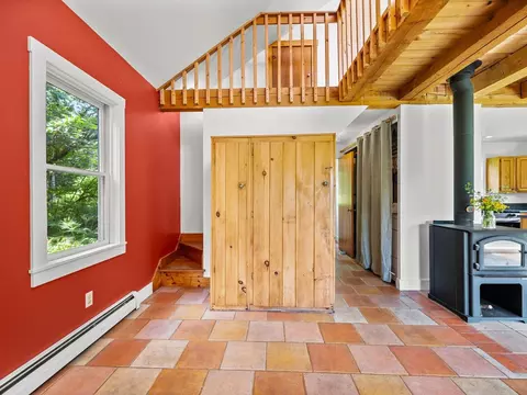 Entry Way - 663 Guyette Rd, East Montpelier, VT 05651 photo 2 of 9