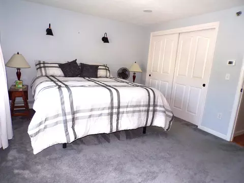 Bedroom - 6 Pleasant St, Hooksett, NH 03106 photo 4 of 5