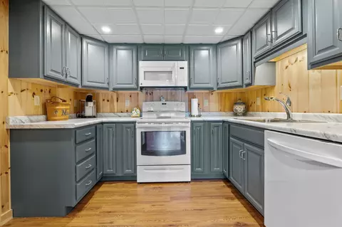 Kitchen - 164 Fox Run Rd, Stoddard, NH 03464 photo 4 of 4