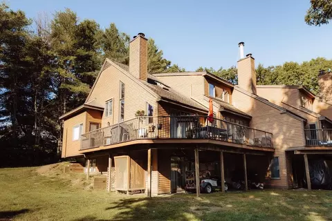 1140 Murphys Rd #10A, Hartford, VT 05059