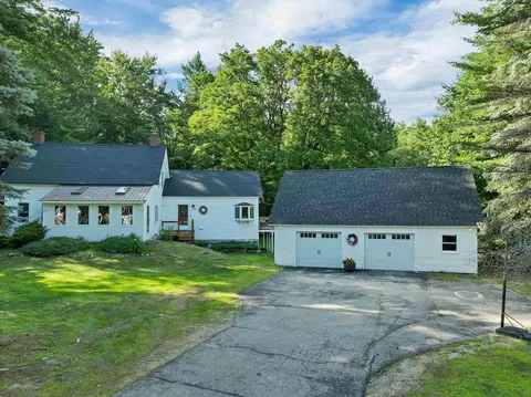 1195 Chocorua Rd, Tamworth, NH 03886