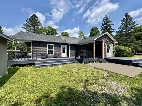 93 Winter St, Newport, VT 05855