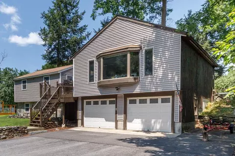6 John Ln, Merrimack, NH 03054
