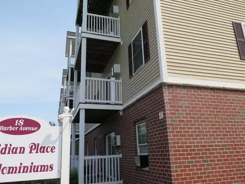 18 Harbor Ave #212, Nashua, NH 03060