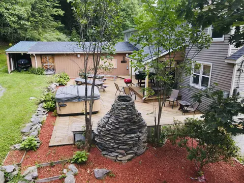 Exterior - 13 Brookside Ln, Newfane, VT 05345 photo 3 of 13
