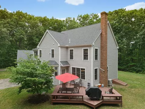 Exterior - 61 Bennett Rd, Durham, NH 03824 photo 4 of 5