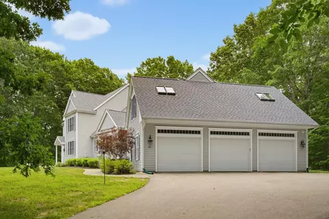 Exterior - 61 Bennett Rd, Durham, NH 03824 photo 3 of 5