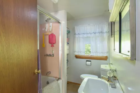Bath - 57 Eddy Rd, Newfane, VT 05345 photo 1 of 1