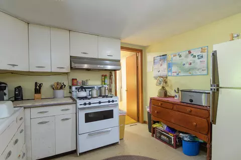 Kitchen - 57 Eddy Rd, Newfane, VT 05345 photo 2 of 4
