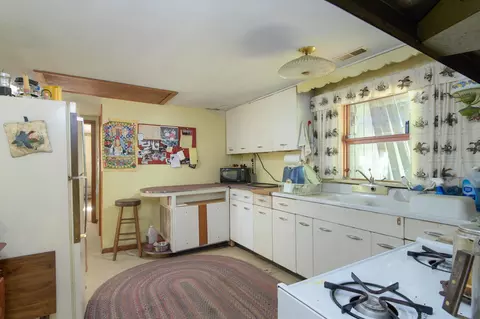 Kitchen - 57 Eddy Rd, Newfane, VT 05345 photo 4 of 4