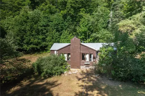 Exterior - 57 Eddy Rd, Newfane, VT 05345 photo 4 of 10