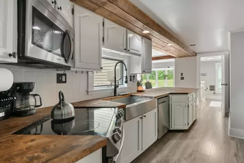 Kitchen - 13 Patch Rd, Barre, VT 05641 photo 1 of 4
