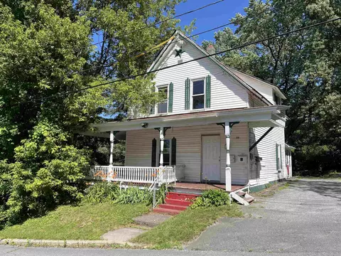 35 Mountain Ave, Saint Johnsbury, VT 05819