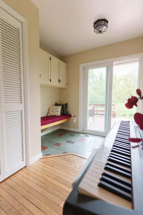 Entry Way - 2515 Mountain View Rd, Williston, VT 05495 photo 3 of 4