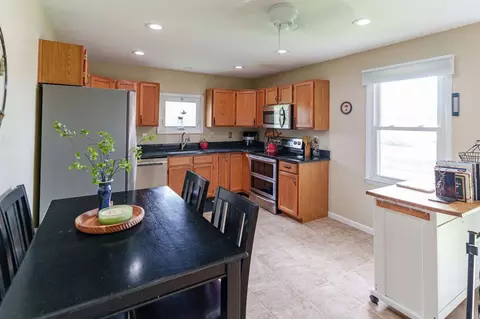 Kitchen - 2515 Mountain View Rd, Williston, VT 05495 photo 3 of 3
