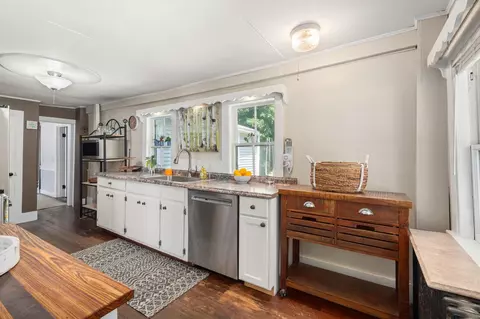 Kitchen - 167 Clark Rd, Rye, NH 03870 photo 1 of 4