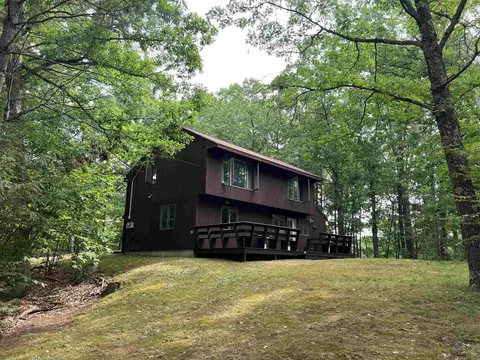 1 Great Hill Dr, Newmarket, NH 03857