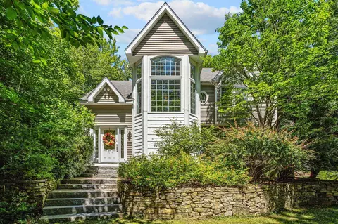 110 Mckinley Dr, Washington, NH 03280