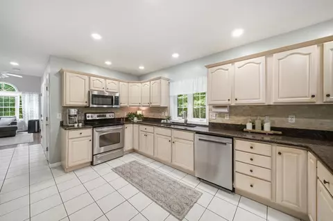 Kitchen - 4 Longmeadow Rd, Windham, NH 03087 photo 1 of 4