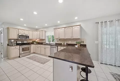 Kitchen - 4 Longmeadow Rd, Windham, NH 03087 photo 4 of 4