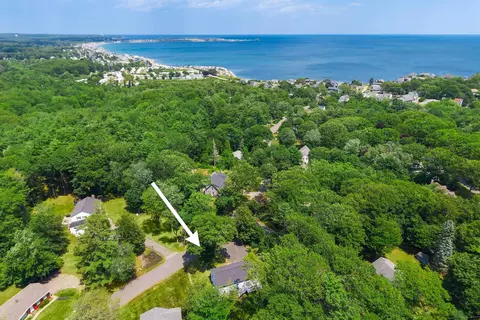 19 Sheru Ln, York, ME 03909