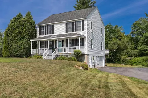 7 Squire Dr, Somersworth, NH 03878