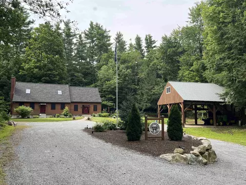 119 Old Coach Rd, New Boston, NH 03070