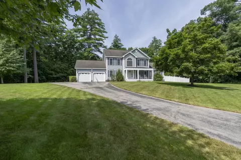 14 Naumkeag Ct, Litchfield, NH 03052