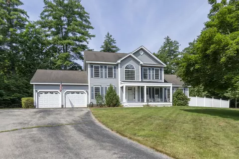 14 Naumkeag Ct, Litchfield, NH 03052