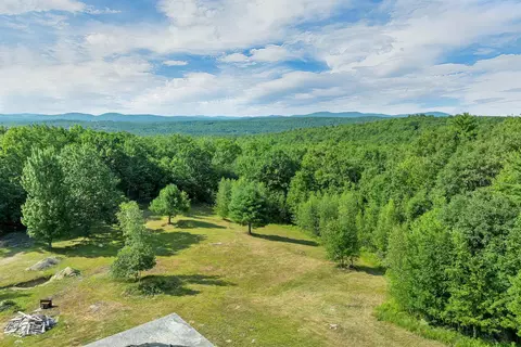 67 Pumpkin Ln, Wakefield, NH 03872