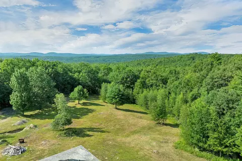 67 Pumpkin Ln, Wakefield, NH 03872