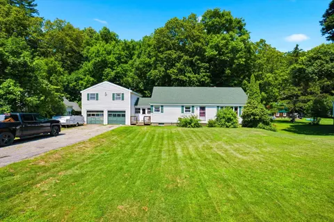 94 River St, Alstead, NH 03602