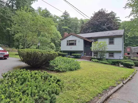 62 Thornell Rd, Newton, NH 03858