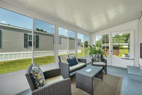7 First St, Exeter, NH 03833 photo 3